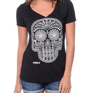 Obey skull t-shirt XS